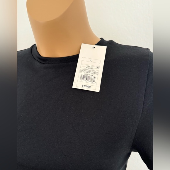 NWT Women's Slim Fit Short Sleeve Baby T-Shirt - A New Day Black L - Picture 7 of 8